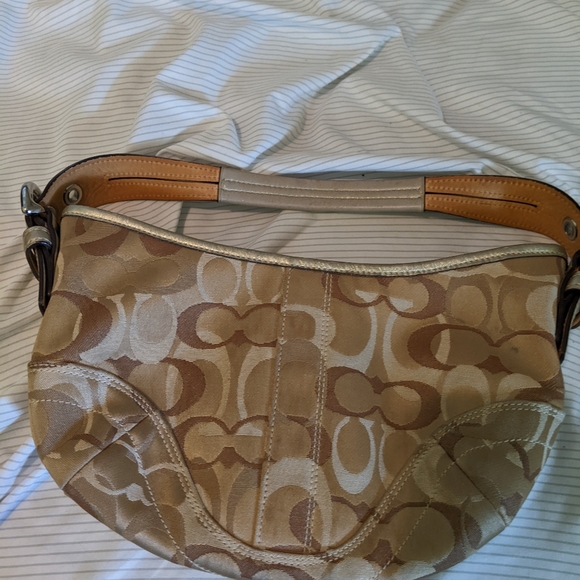 Coach purse - Picture 4 of 7